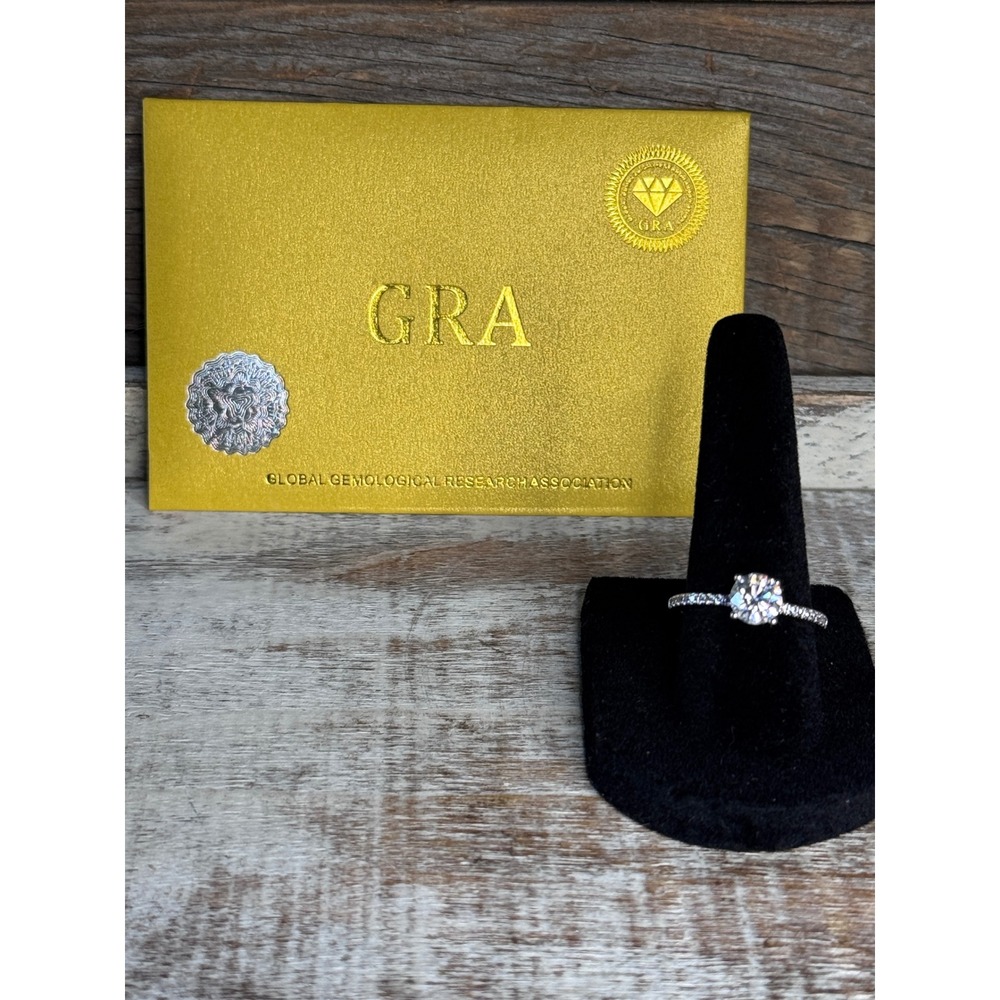 1ct Round Moissanite Pavé Solitaire Ring Size 7 GRA NEW MSRP $170